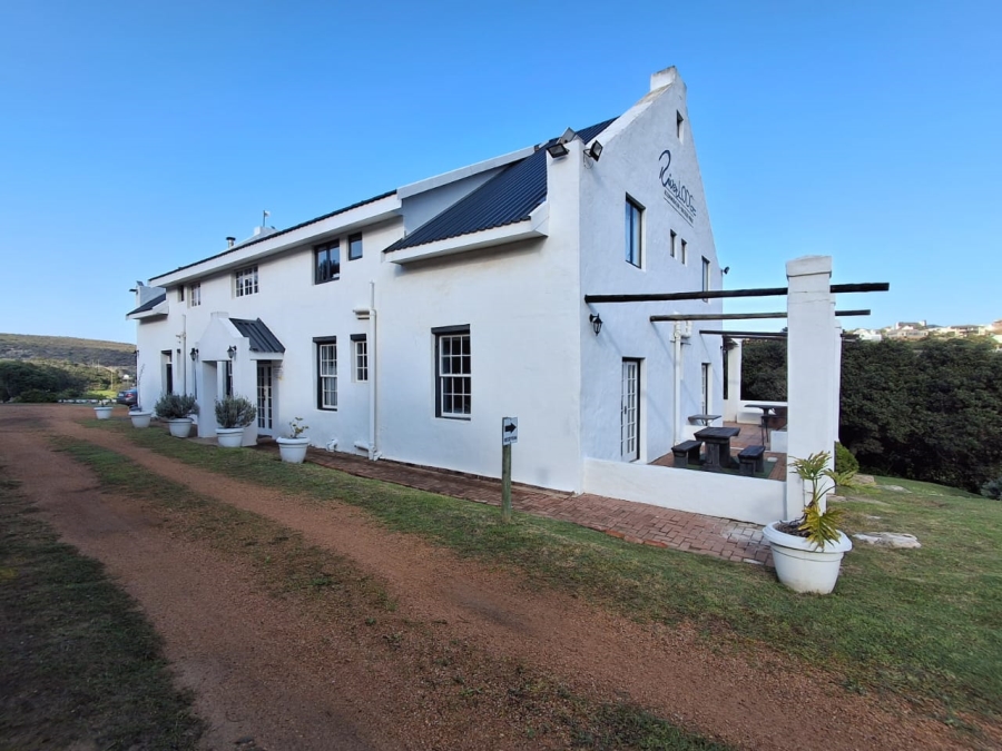 8 Bedroom Property for Sale in Stilbaai Oos Western Cape